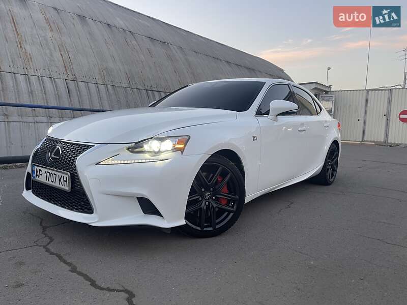 Lexus IS 2015