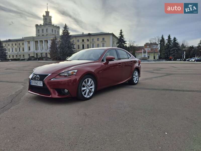 Седан Lexus IS 2013 в 