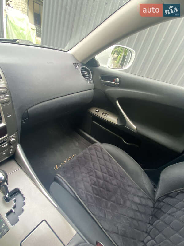 Седан Lexus IS 2006 в Запорожье