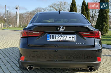 Седан Lexus IS 2016 в 
