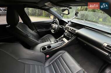 Седан Lexus IS 2014 в 