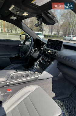 Седан Lexus IS 2023 в Днепре