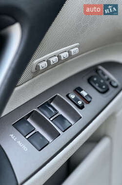 Седан Lexus IS 2009 в 