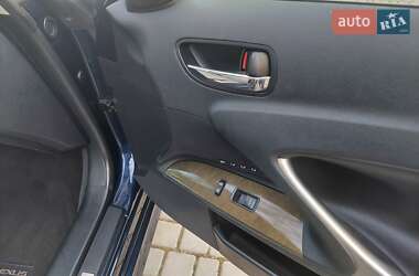 Кабріолет Lexus IS 2011 в 
