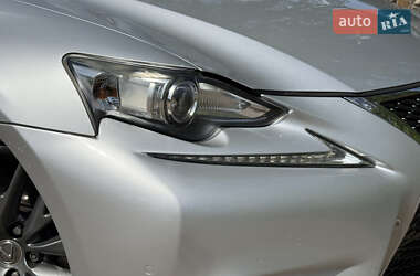 Седан Lexus IS 2014 в 