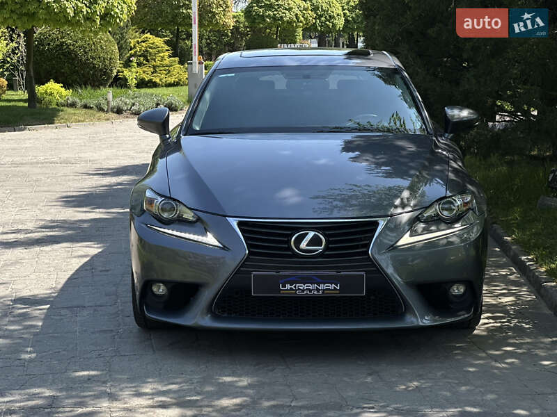 Седан Lexus IS 2016 в Дніпрі