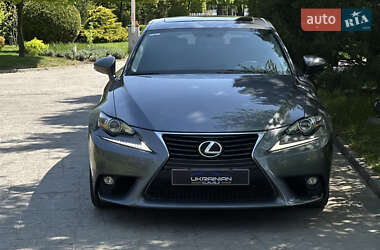 Седан Lexus IS 2016 в 