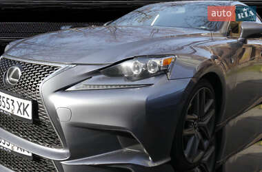 Седан Lexus IS 2015 в 
