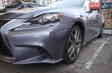Седан Lexus IS 2015 в 