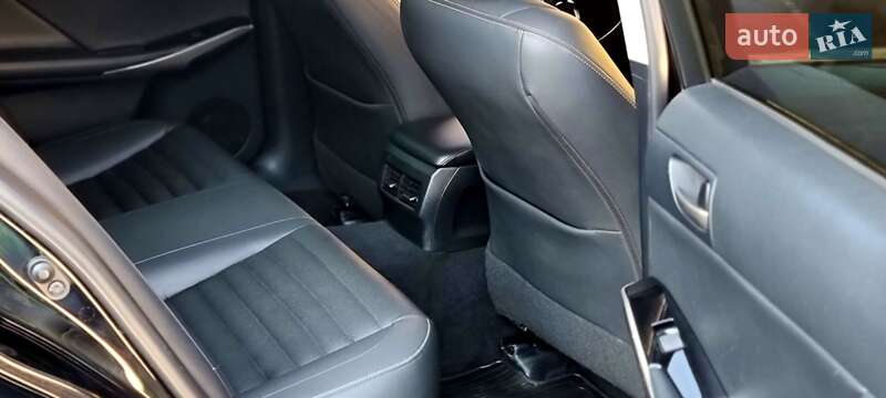 Седан Lexus IS 2017 в Одессе