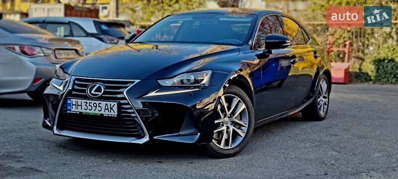 Lexus IS 2017