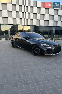 Седан Lexus IS 2019 в 