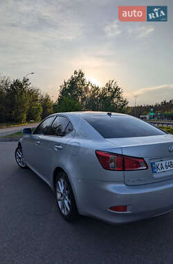 Седан Lexus IS 2011 в 