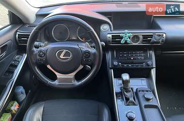 Седан Lexus IS 2013 в 