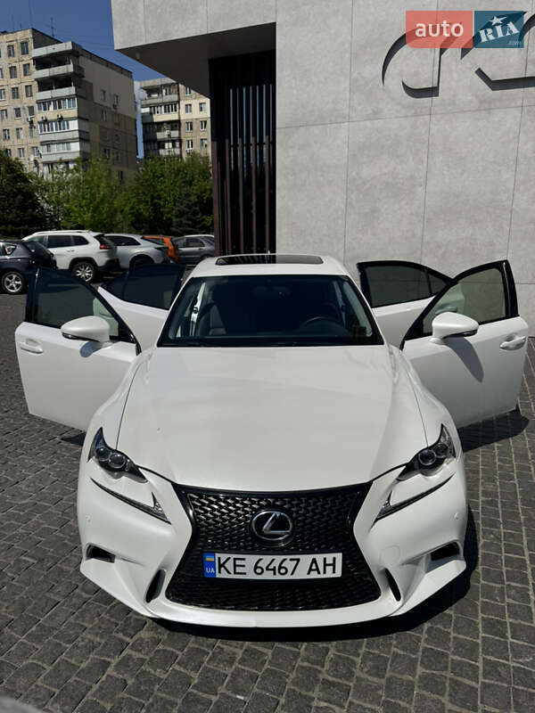 Седан Lexus IS 2016 в Дніпрі