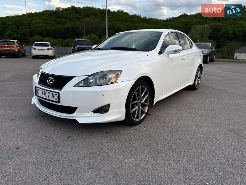 Lexus IS 2010