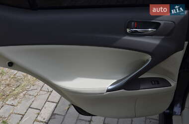 Седан Lexus IS 2010 в 