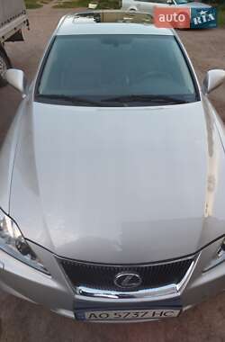 Седан Lexus IS 2005 в 