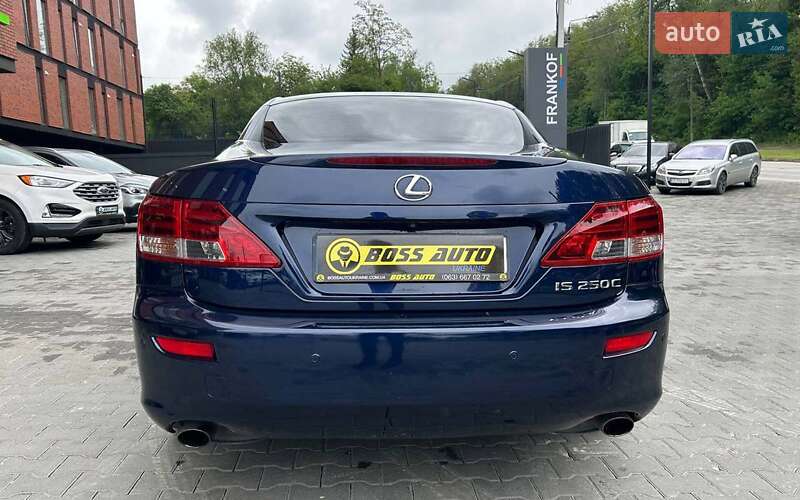 Кабриолет Lexus IS 2011 в Черновцах