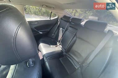 Седан Lexus IS 2005 в 