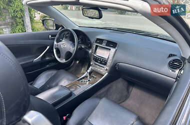 Кабриолет Lexus IS 2010 в 