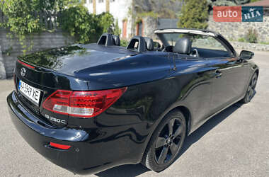 Кабриолет Lexus IS 2010 в 