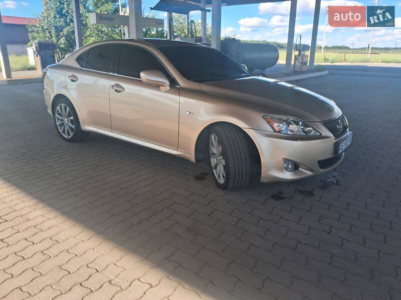 Седан Lexus IS 2006 в Дніпрі