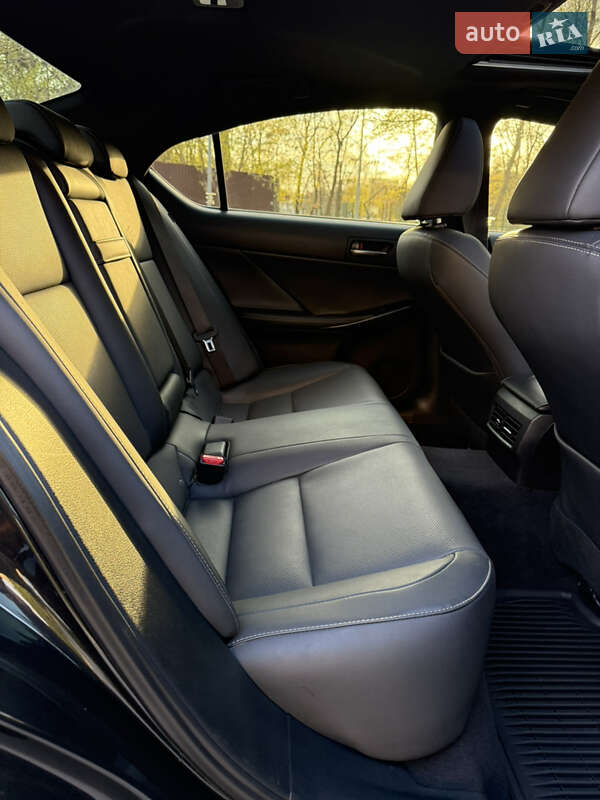 Седан Lexus IS 2021 в Харькове