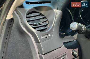 Седан Lexus IS 2012 в 