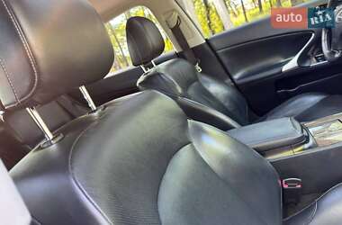 Седан Lexus IS 2012 в 