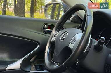 Седан Lexus IS 2012 в 