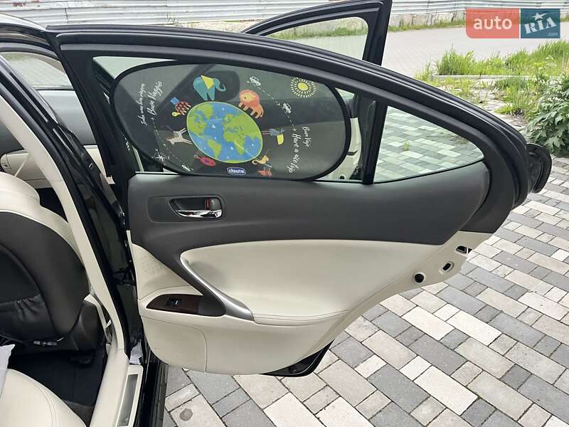 Седан Lexus IS 2011 в Хмельницком