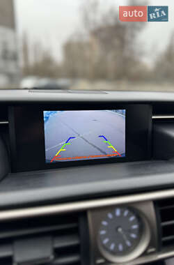 Седан Lexus IS 2014 в 