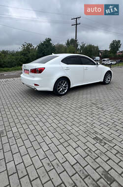 Седан Lexus IS 2012 в 