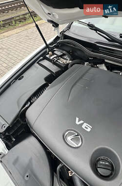 Седан Lexus IS 2012 в 