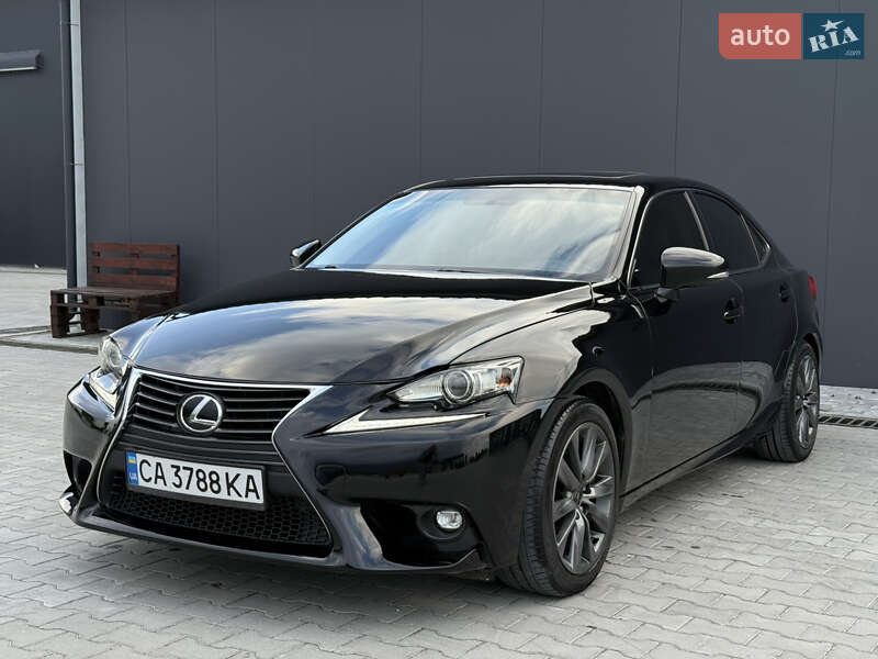 Седан Lexus IS 2014 в Тернополе