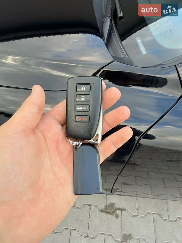 Седан Lexus IS 2014 в Тернополе