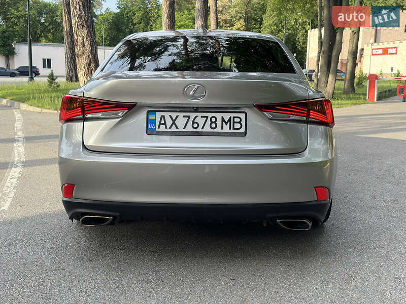 Седан Lexus IS 2017 в Харкові