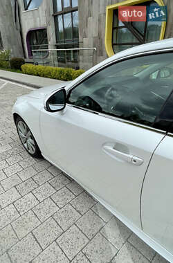 Седан Lexus IS 2013 в 