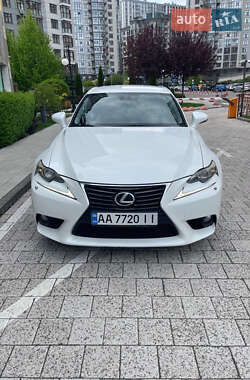 Седан Lexus IS 2013 в 