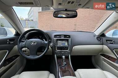 Седан Lexus IS 2010 в 
