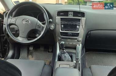 Седан Lexus IS 2010 в 