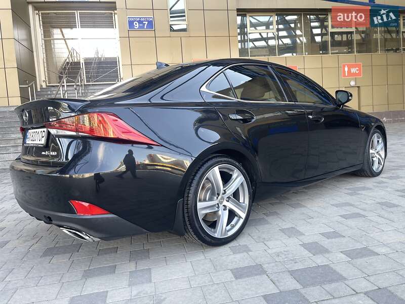 Седан Lexus IS 2017 в Києві