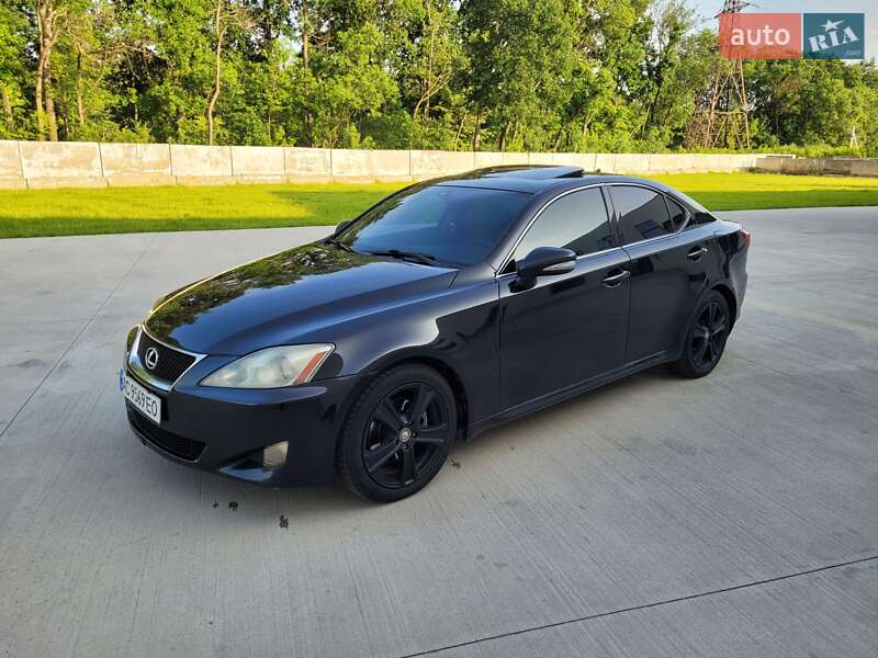 Седан Lexus IS 2010 в Луцке
