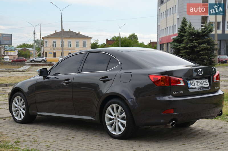 Седан Lexus IS 2010 в Харькове