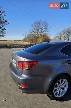 Седан Lexus IS 2012 в 