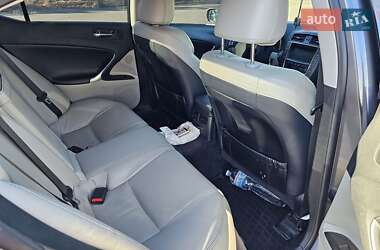 Седан Lexus IS 2012 в 