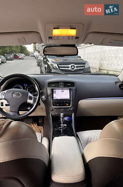 Седан Lexus IS 2011 в 