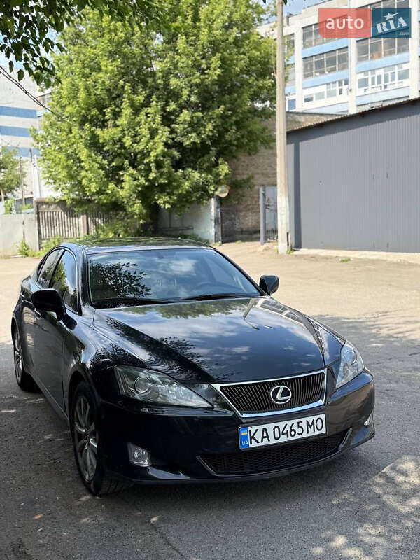 Седан Lexus IS 2006 в 