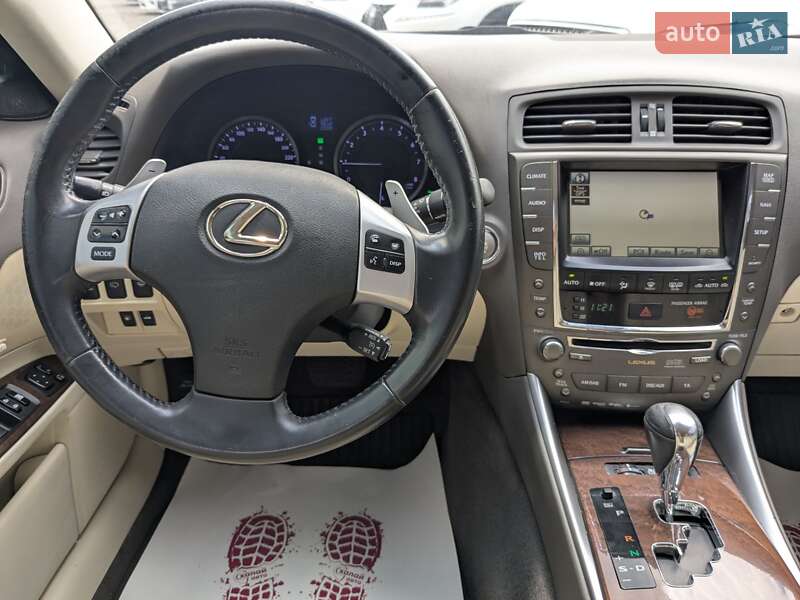Седан Lexus IS 2011 в Києві